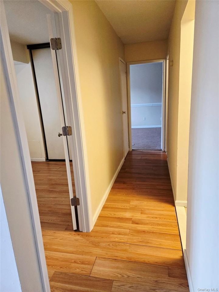 7 Boulder Ct Unit 7 #7 - Photo 6 of 33