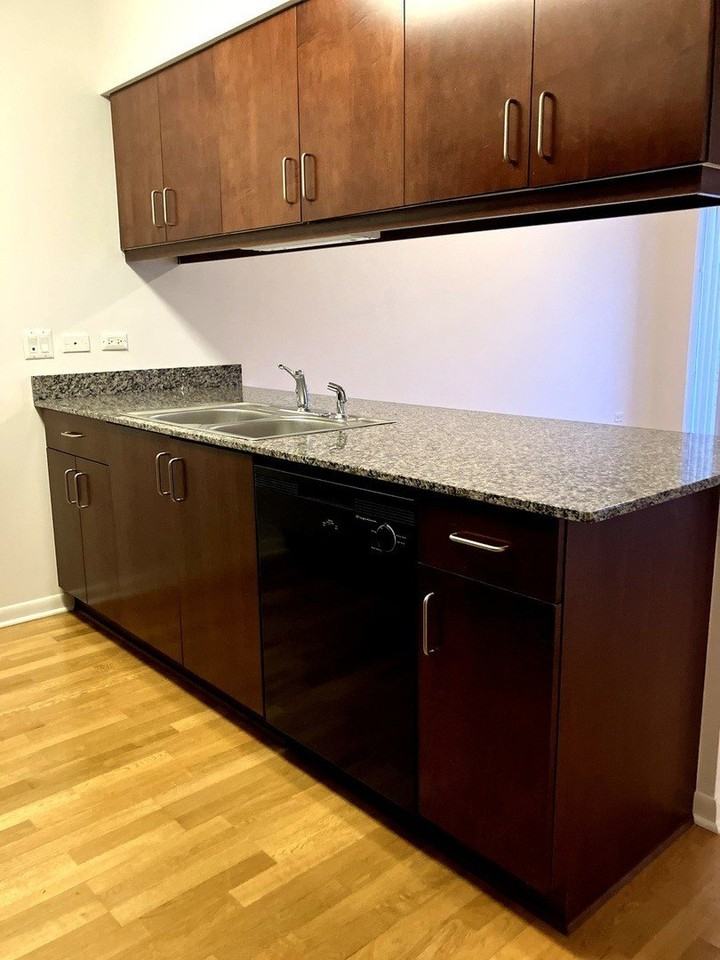 1740 Oak Ave Unit 707 - Photo 2 of 8