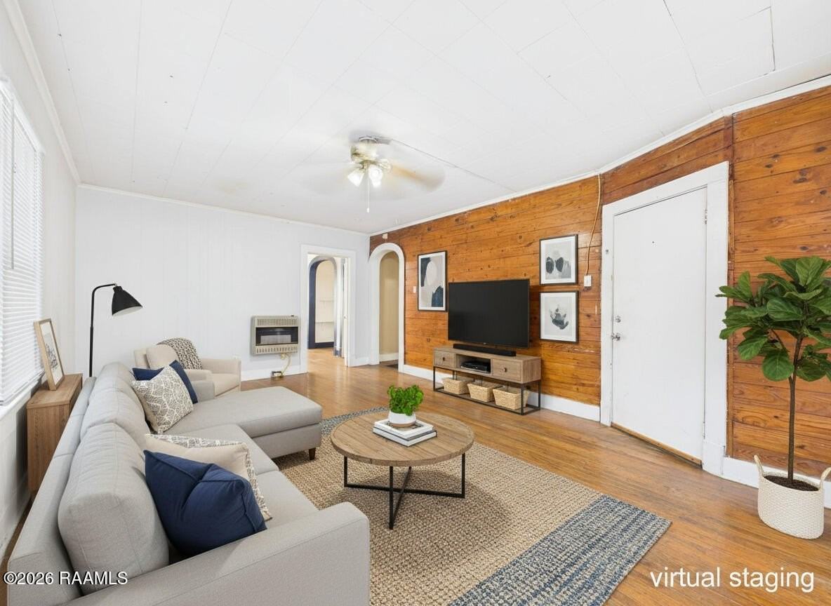 324 General Mouton Ave - Photo 4 of 15