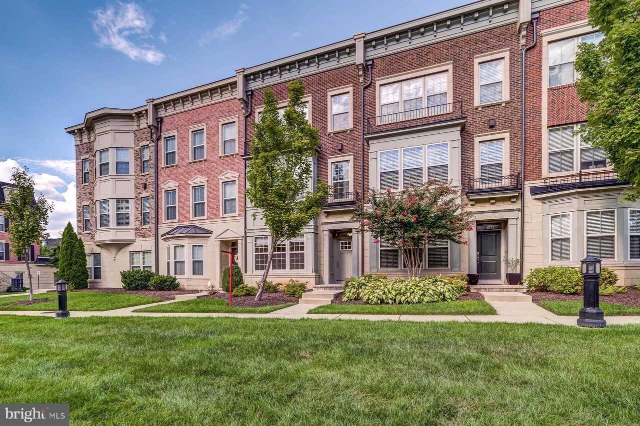 705 River Mist Dr - Photo 3 of 50