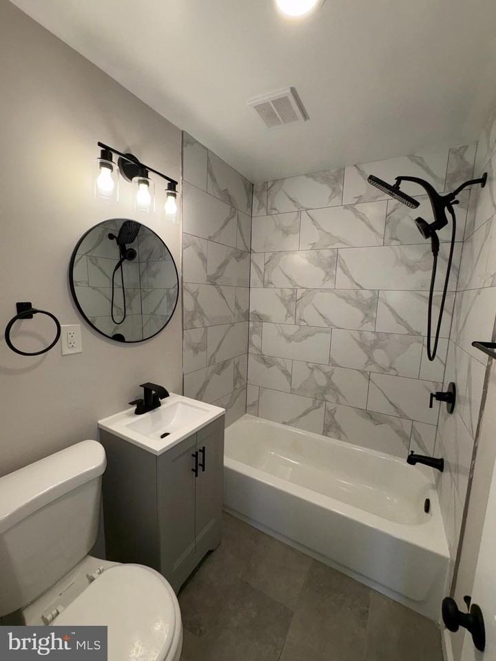 105 Devereaux Ave Unit 1 - Photo 7 of 8