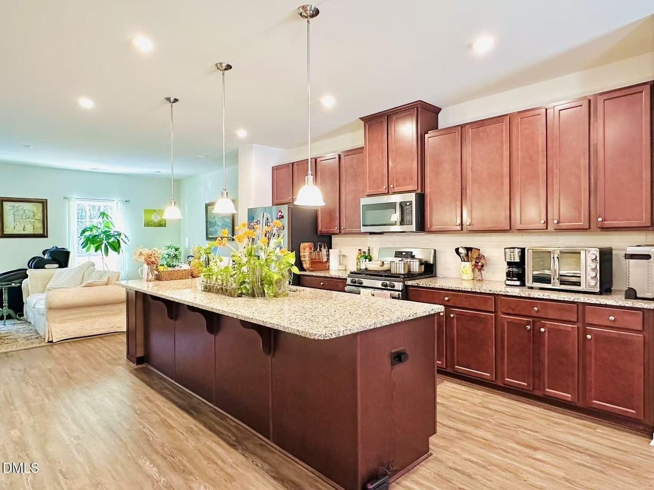 4740 Randall Rd - Photo 2 of 29