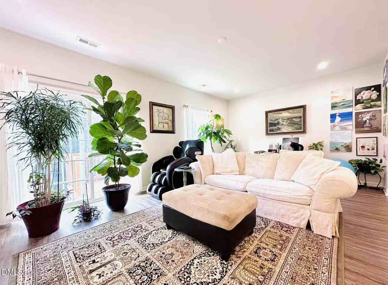 4740 Randall Rd - Photo 6 of 29