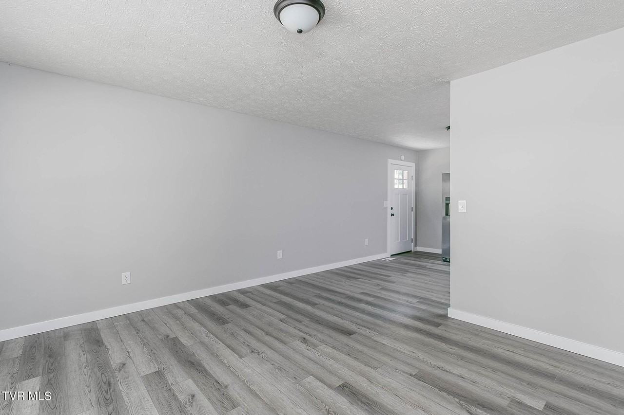 1205 Morning Star Ln - Photo 7 of 29