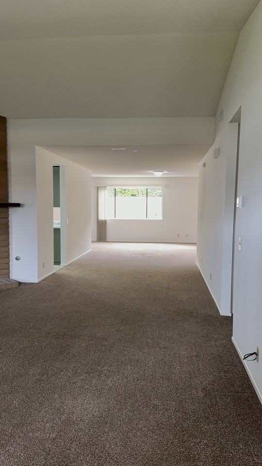 567 North Hermosa Drive - Photo 6 of 15