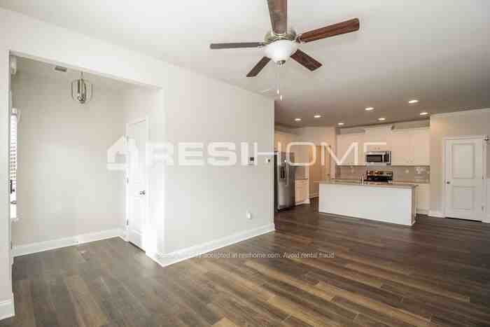 3009 Faireno Pl #3009 - Photo 5 of 24