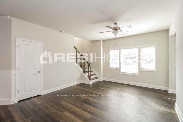 3009 Faireno Pl #3009 - Photo 7 of 24