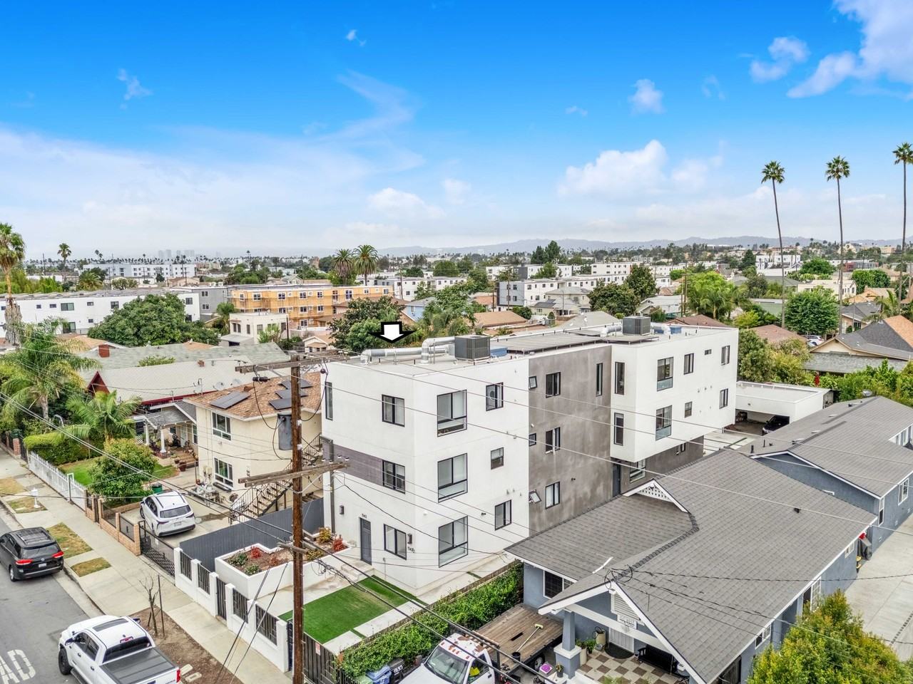 1543 W. 37th Pl Los Angeles, CA 90018 - Photo 4 of 11