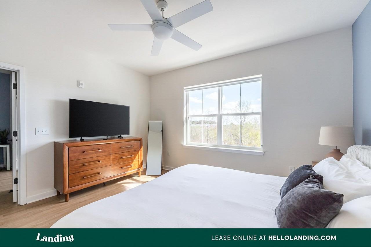 1906 Griffin Rd - Photo 3 of 50