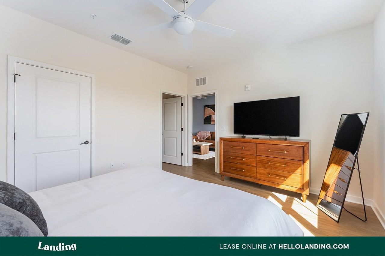 1906 Griffin Rd - Photo 5 of 50