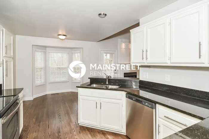 713 Brent Glen Pl - Photo 5 of 17