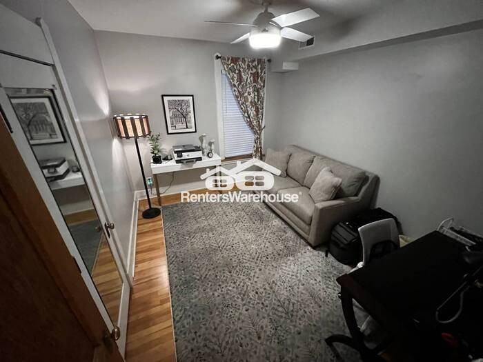 918 Goodrich Ave #D - Photo 5 of 30