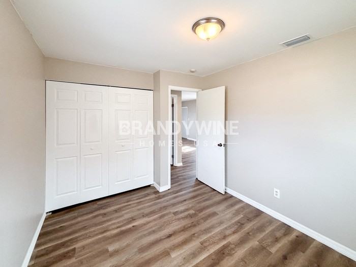 2002 E Fairbanks St - Photo 7 of 16