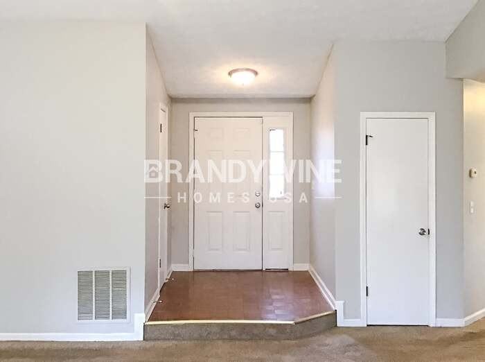 5900 Homestead Cir - Photo 2 of 22