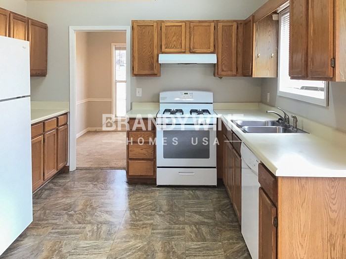 5900 Homestead Cir - Photo 4 of 22