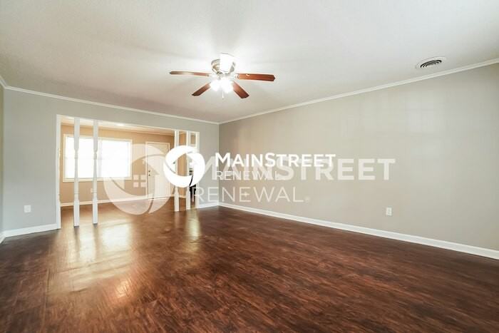 8347 Bridgewood Dr - Photo 4 of 16