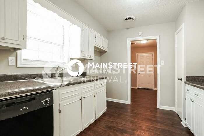 8347 Bridgewood Dr - Photo 6 of 16