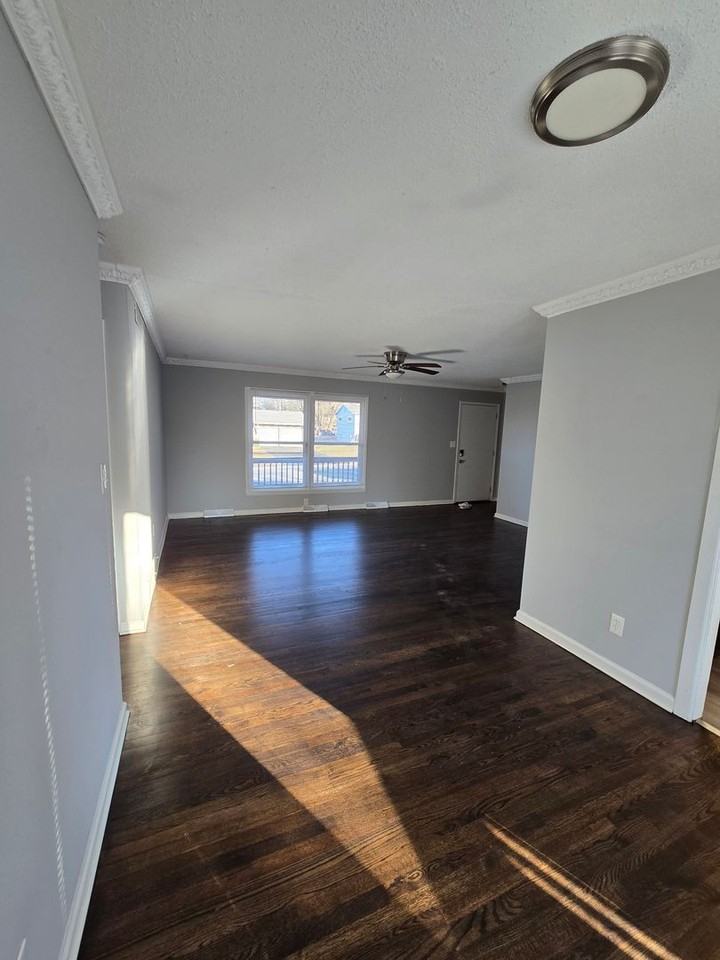 13100 Sycamore Ave - Photo 6 of 19