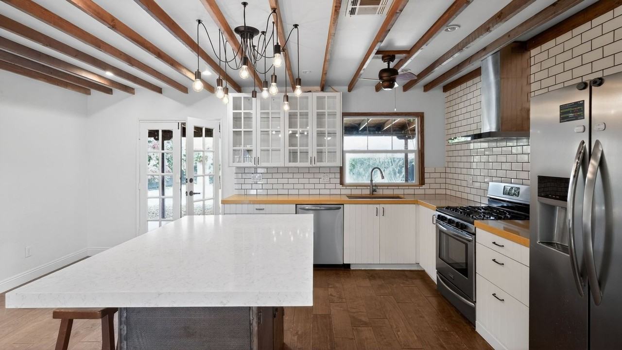 506 W Coolidge St - Photo 3 of 32