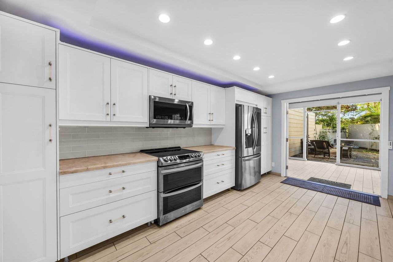 100 Auhana Rd #301 - Photo 3 of 42