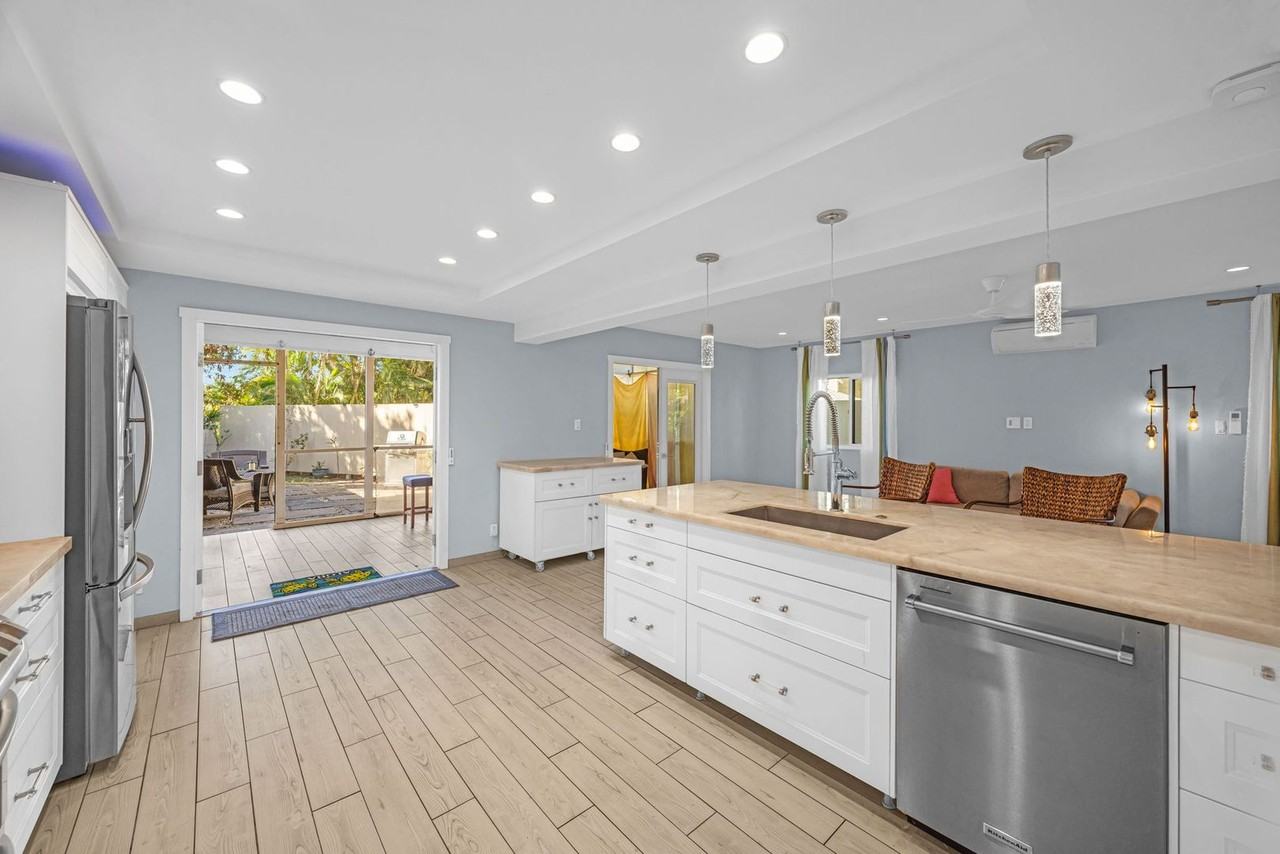 100 Auhana Rd #301 - Photo 6 of 42