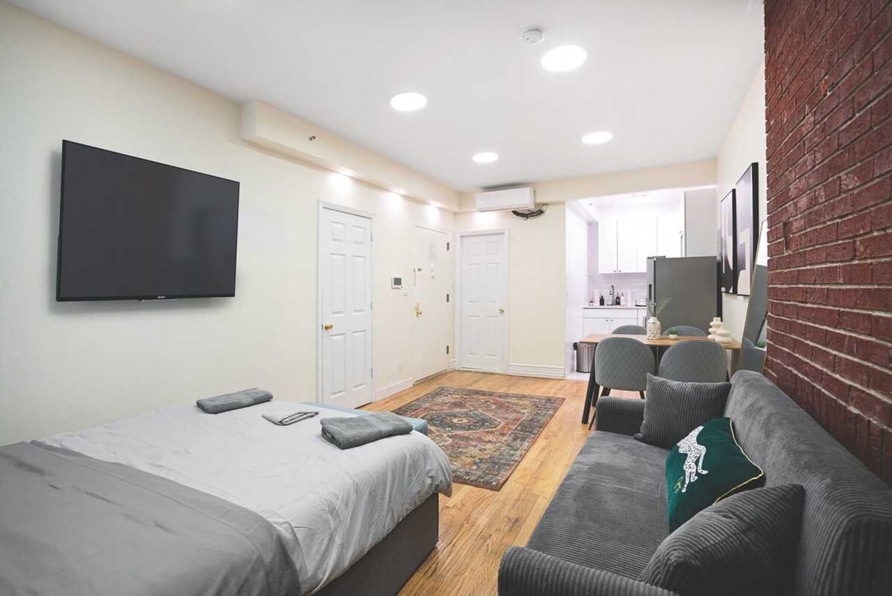 1830 3rd Ave #1473162P - Photo 2 of 9