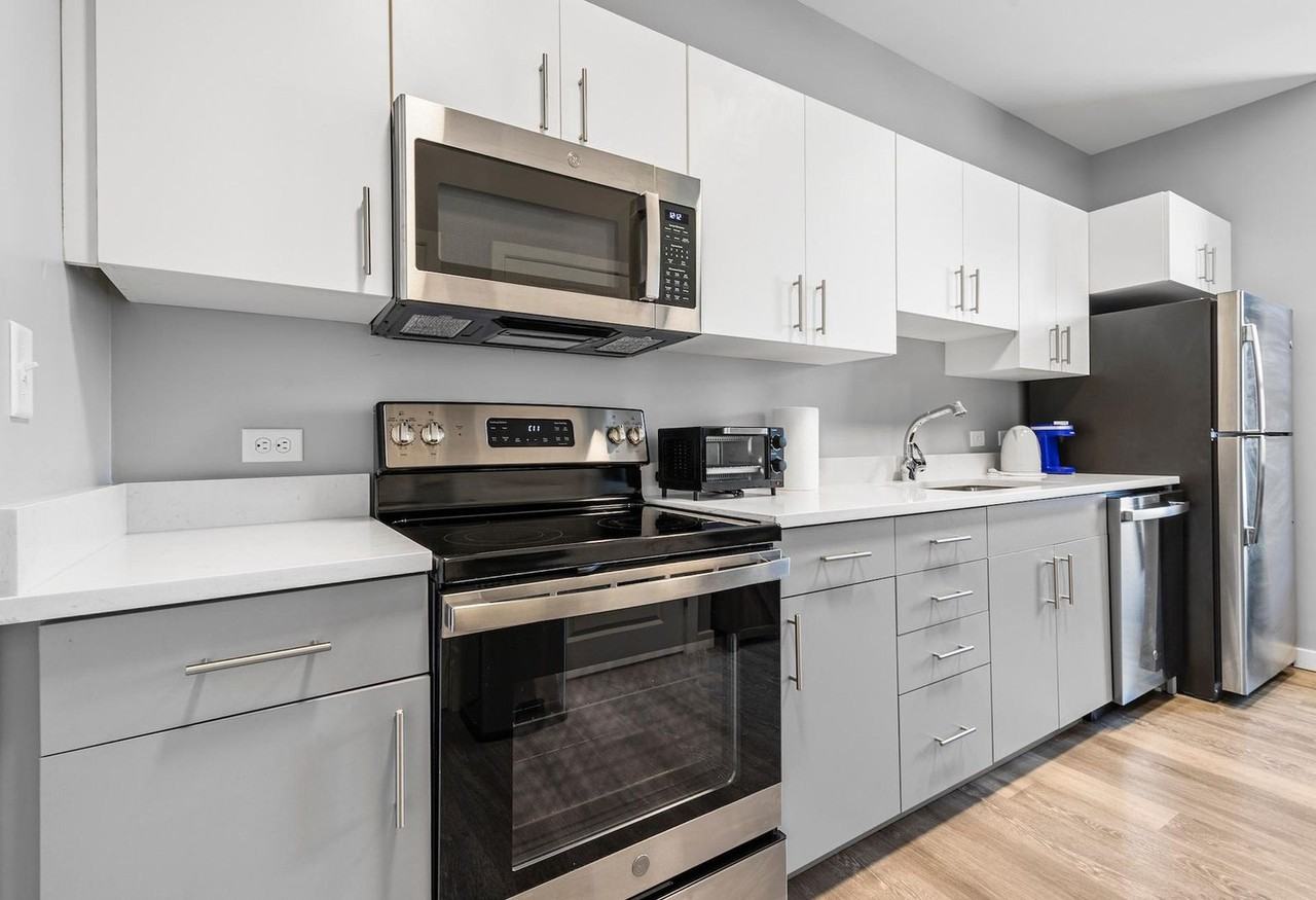 95 Broadway #1240360P - Photo 7 of 22