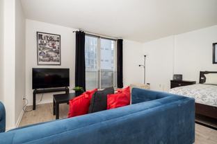 1121 Rue De Bullion - Photo 1 of 1