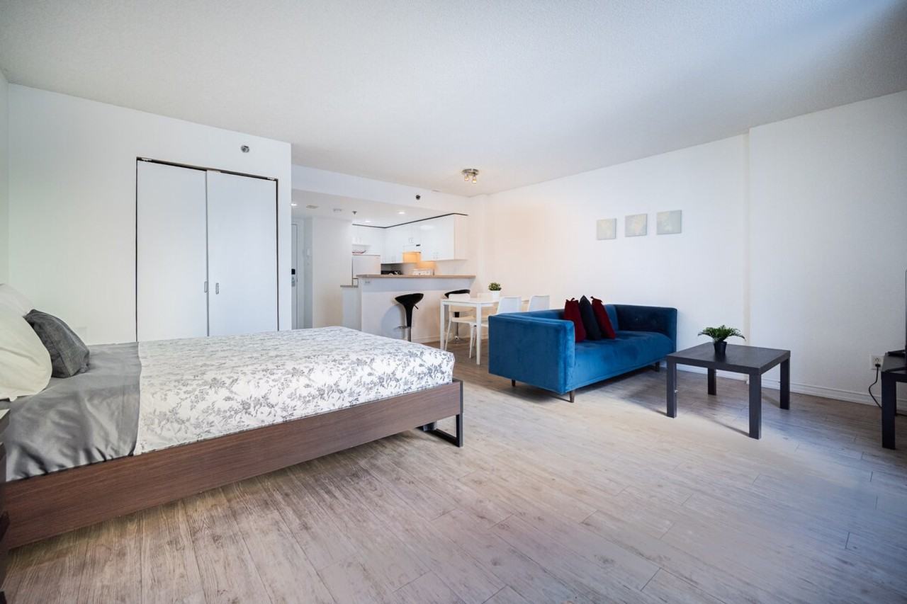 1121 Rue De Bullion #1261768P - Photo 6 of 23