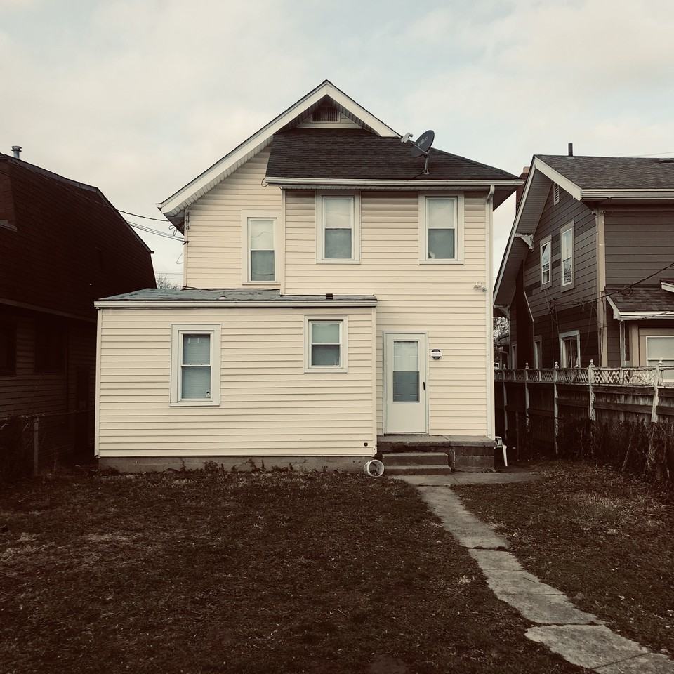 2067 Sullivant Ave #2067 - Photo 2 of 12