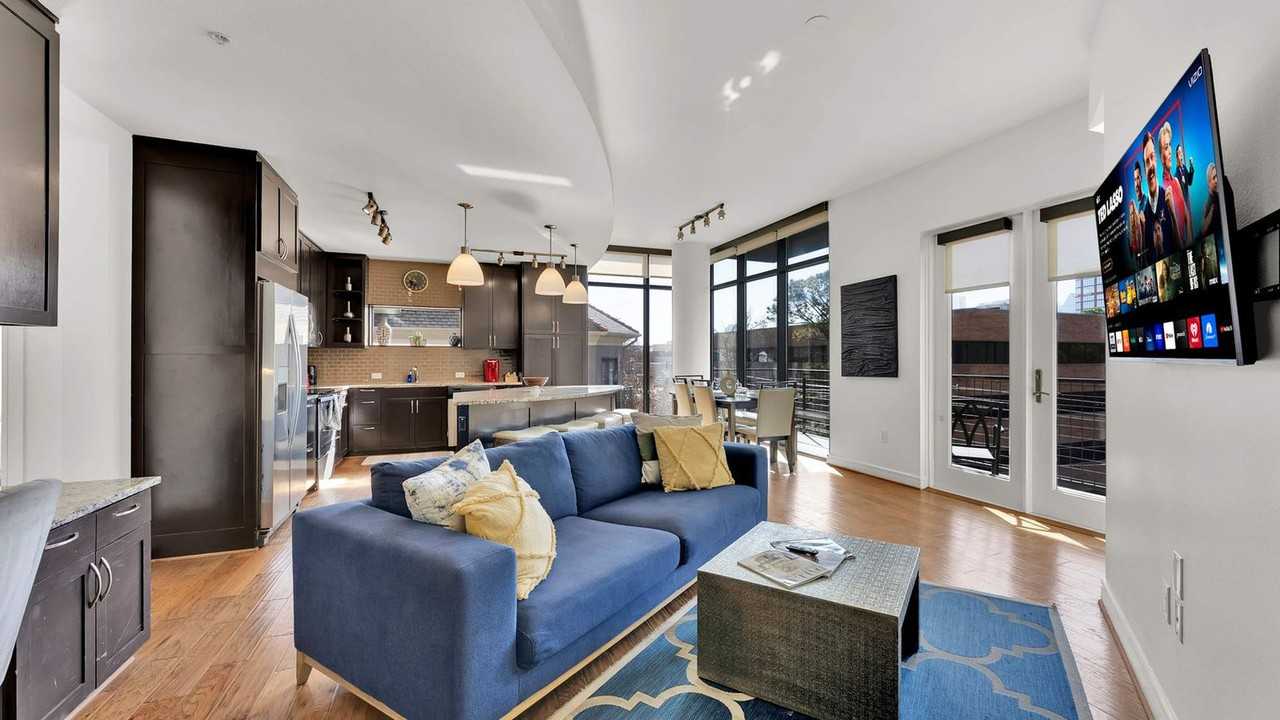 101 Bowen Street - Photo 2 of 146