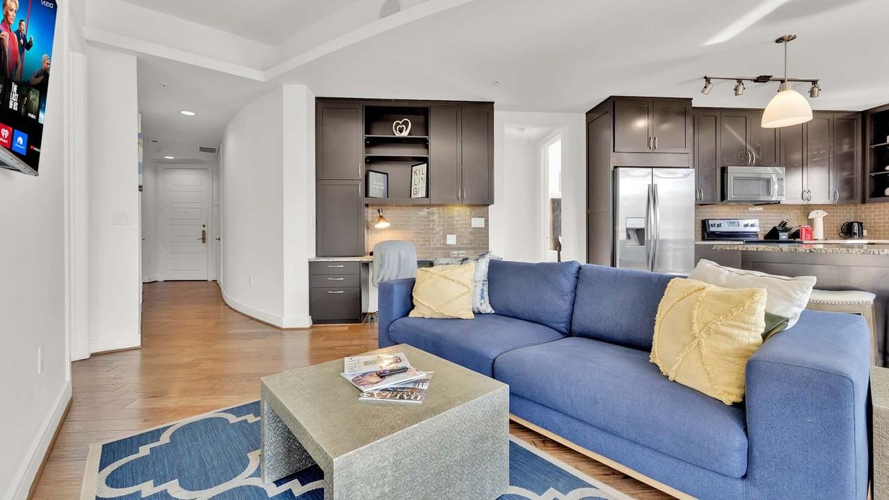 101 Bowen Street - Photo 3 of 146