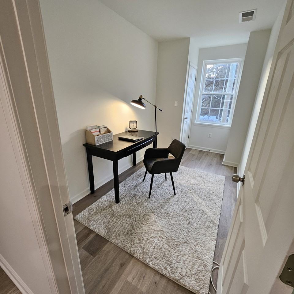 1638 16th St Se #2 - Photo 3 of 15