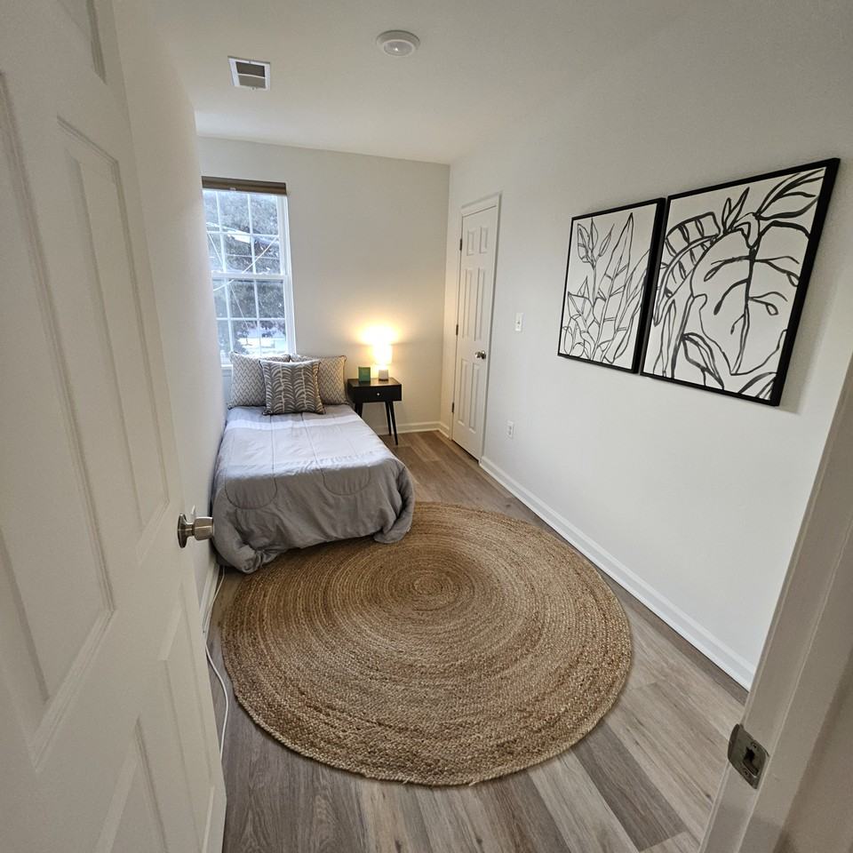 1638 16th St Se #2 - Photo 4 of 15