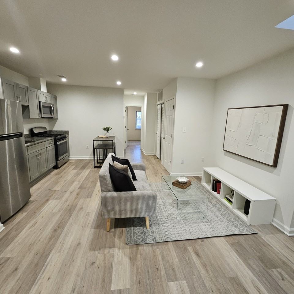 1638 16th St Se #2 - Photo 5 of 15