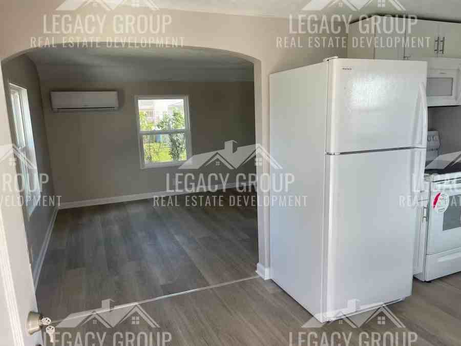 2216 Mount Vernon Ave - Photo 4 of 12