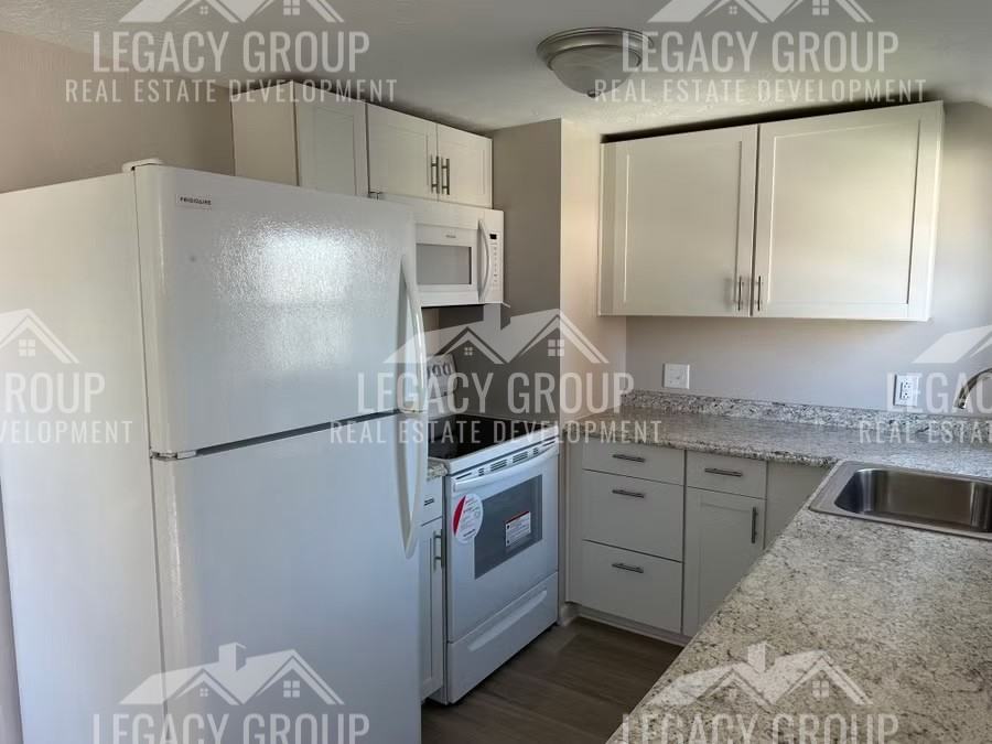 2216 Mount Vernon Ave - Photo 5 of 12