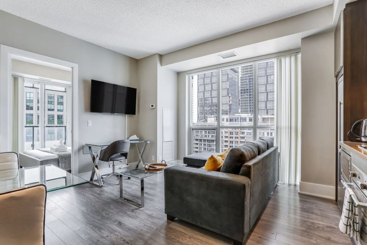 300 Front Street West - Photo 2 of 78