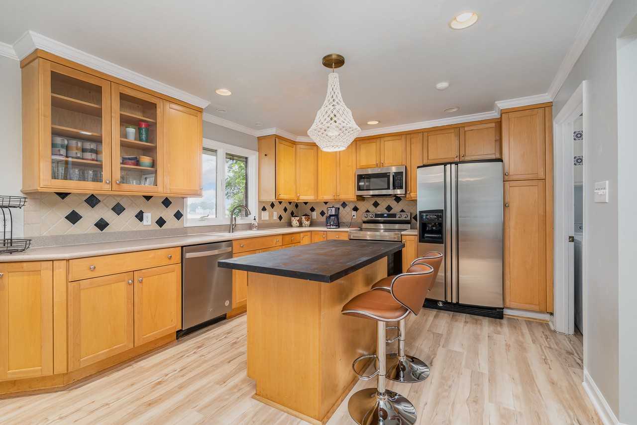 21534 Lake Point Ln - Photo 6 of 26