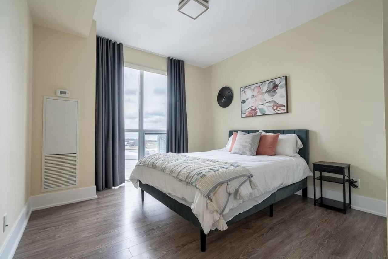 255 Wellington St W #1376722P - Photo 4 of 24