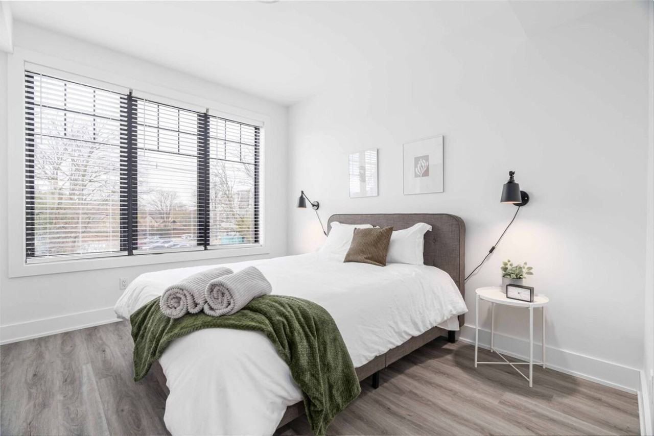 585 Queens Ave #1388886P - Photo 3 of 40