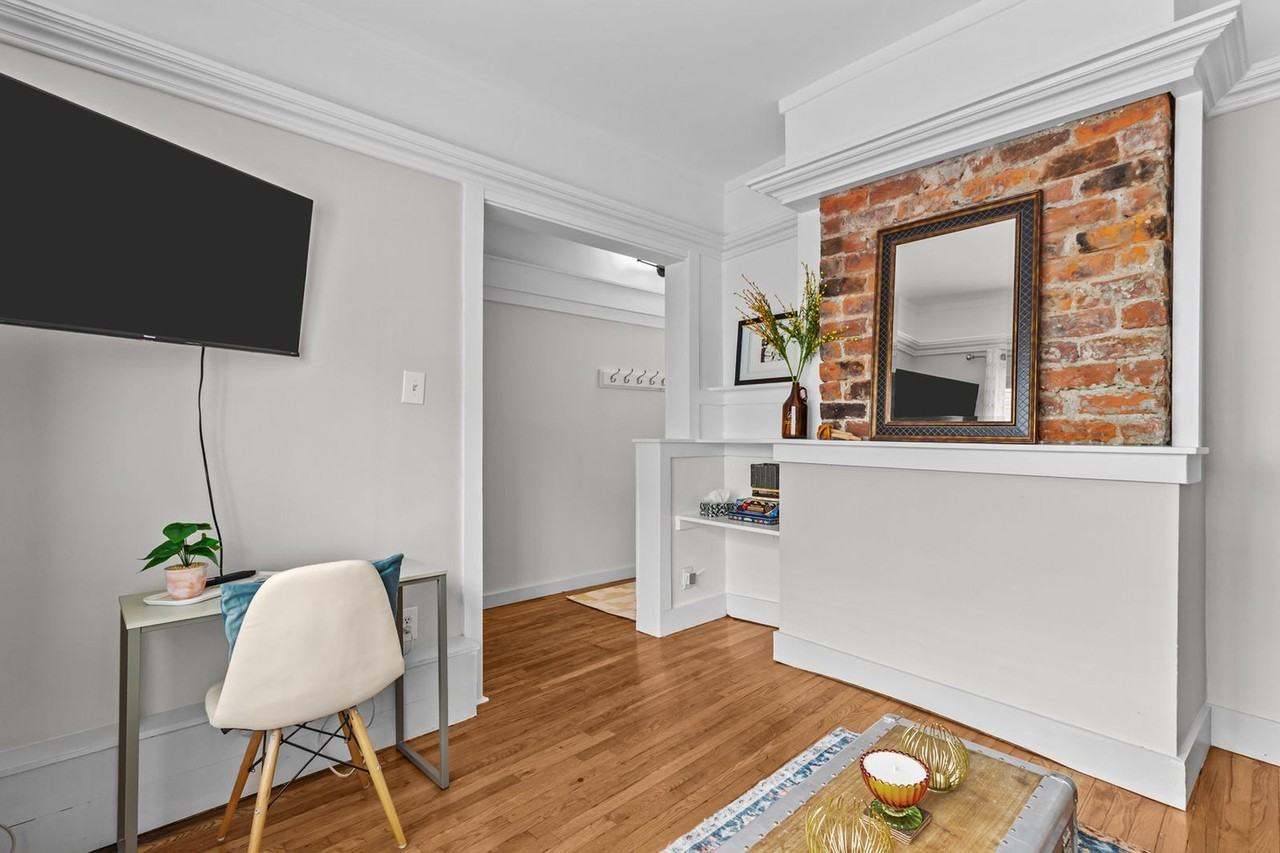 3 Bond St #1438823P - Photo 2 of 16