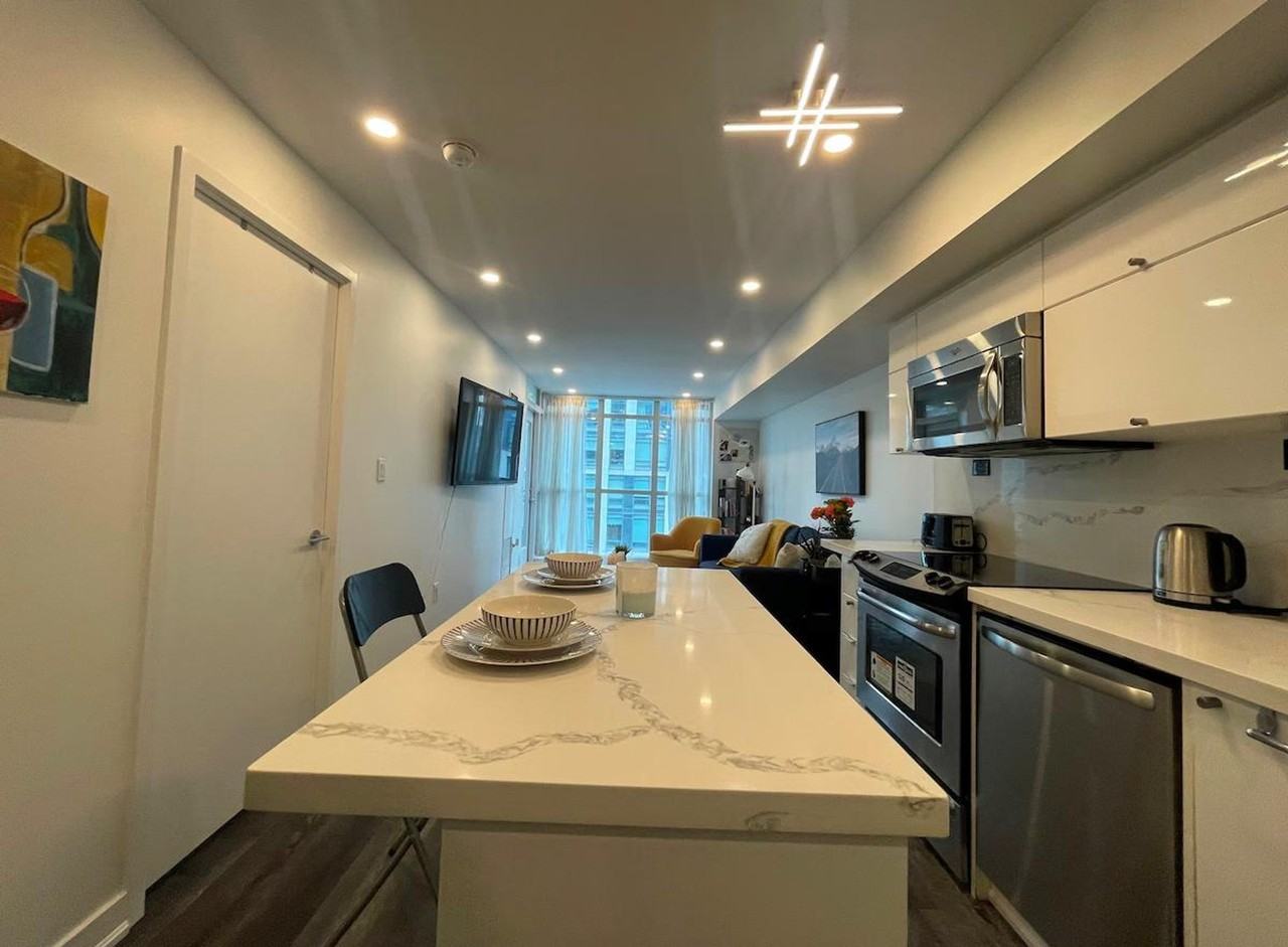 120 Fort York Blvd #1463259P - Photo 6 of 14