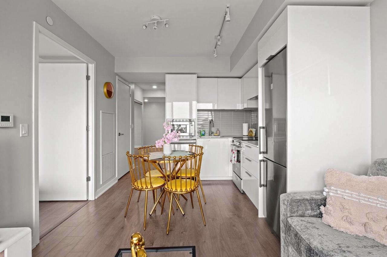 543 Yonge St #1463261P - Photo 4 of 17