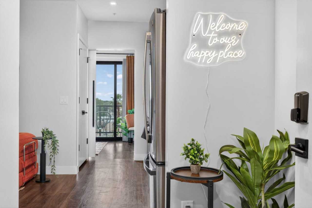 4225 N 32nd St #1468029P - Photo 5 of 31