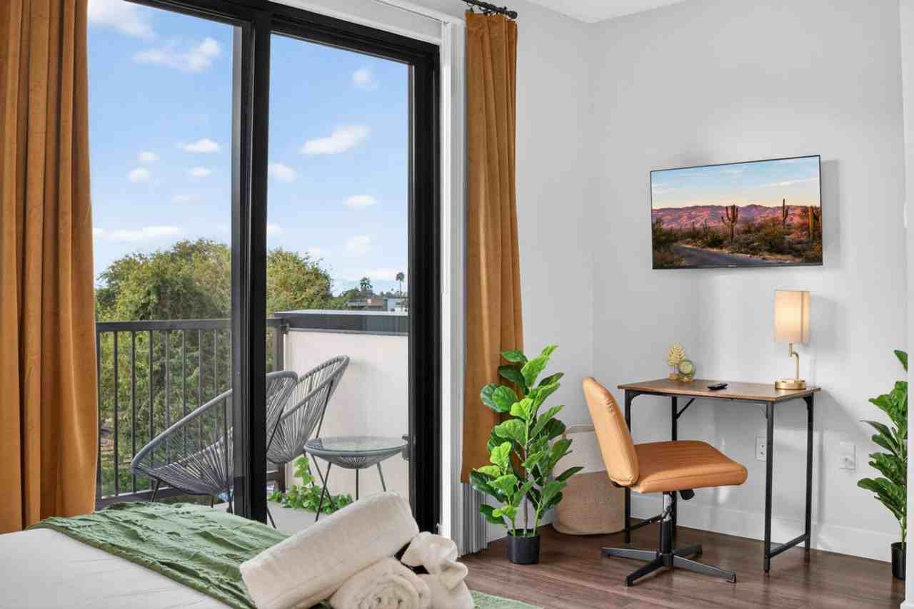 4225 N 32nd St #1468029P - Photo 7 of 31