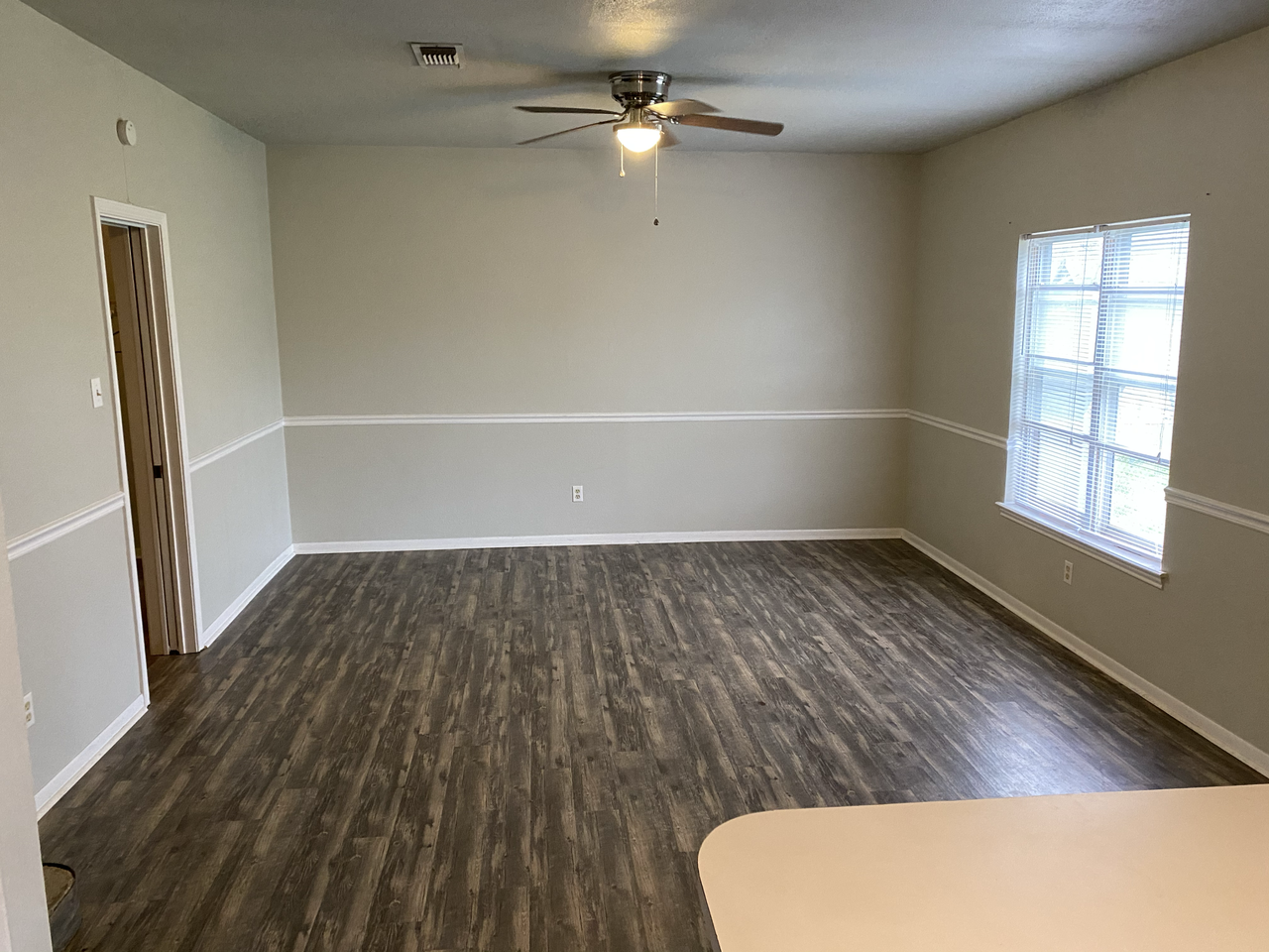 211 N Avenue T - Photo 6 of 12