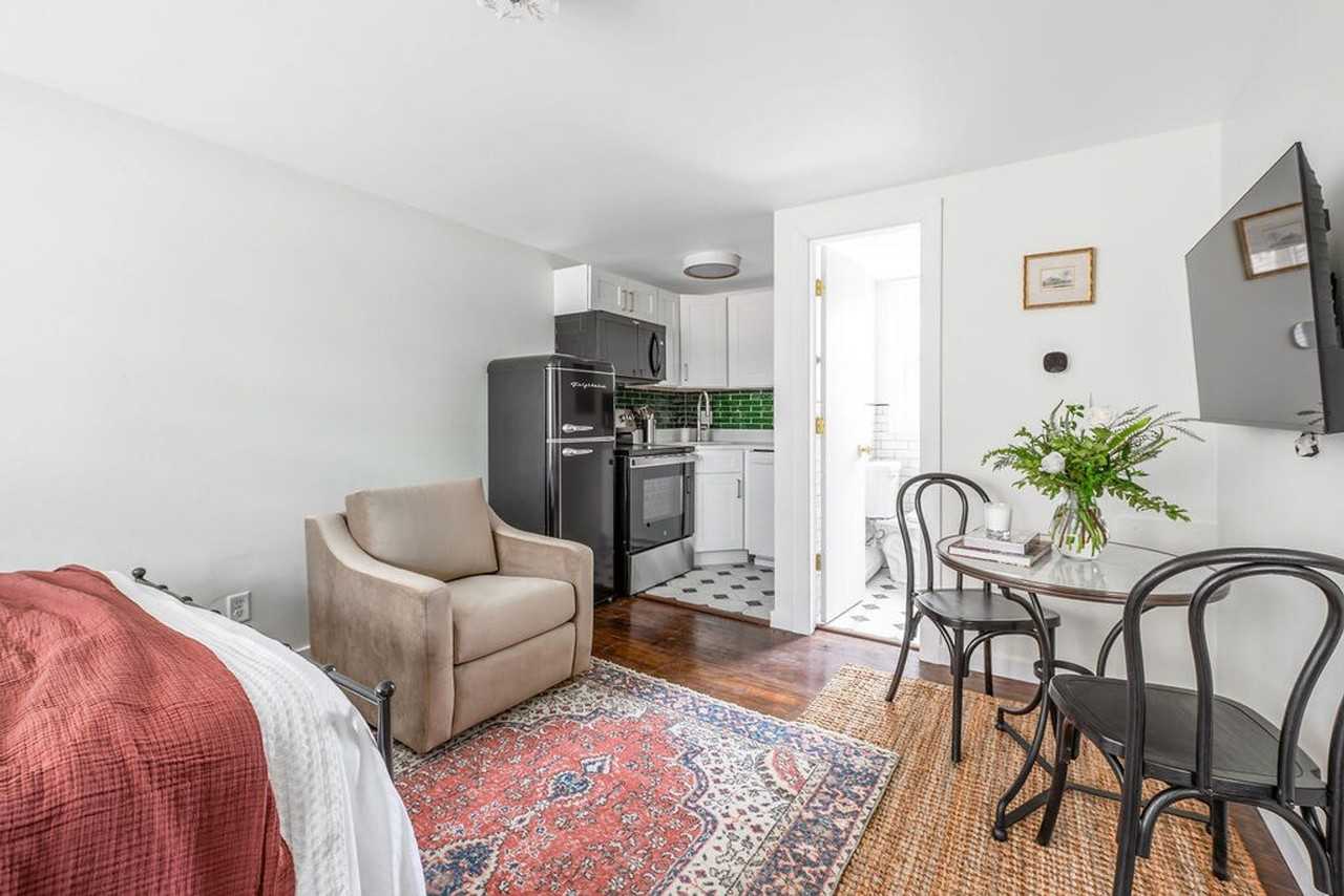 179 W Wilson St #1468340P - Photo 6 of 12