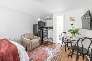 featured image of 179 W Wilson St