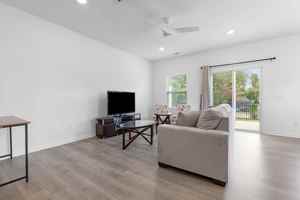 featured image of 2 Saltford Ln